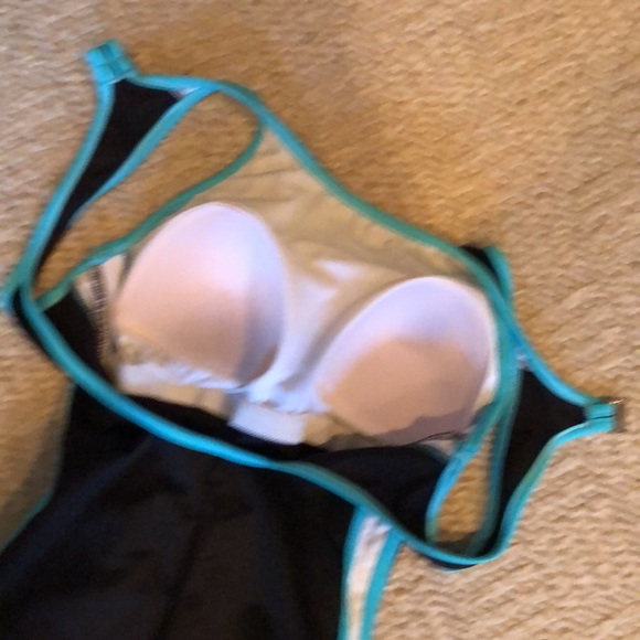 NWOT Miracle Brands Slimming Control High Neck Keyhole back 1pc Swimsuit - Picture 12 of 16